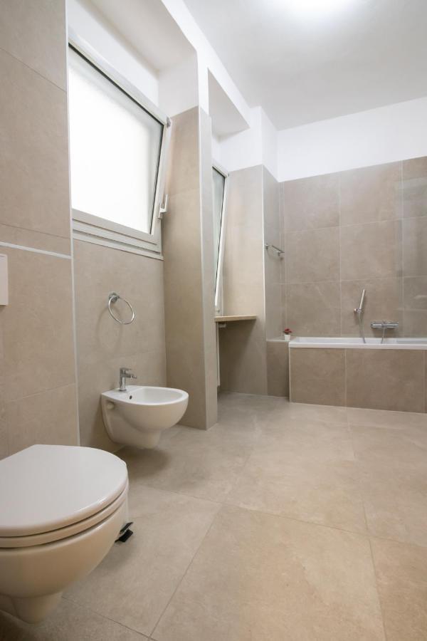 Relais Emilei Apartment Verona Exterior photo